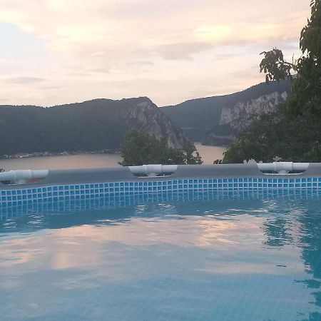 Casa De Vacanta Maga Dubova Ngoại thất bức ảnh