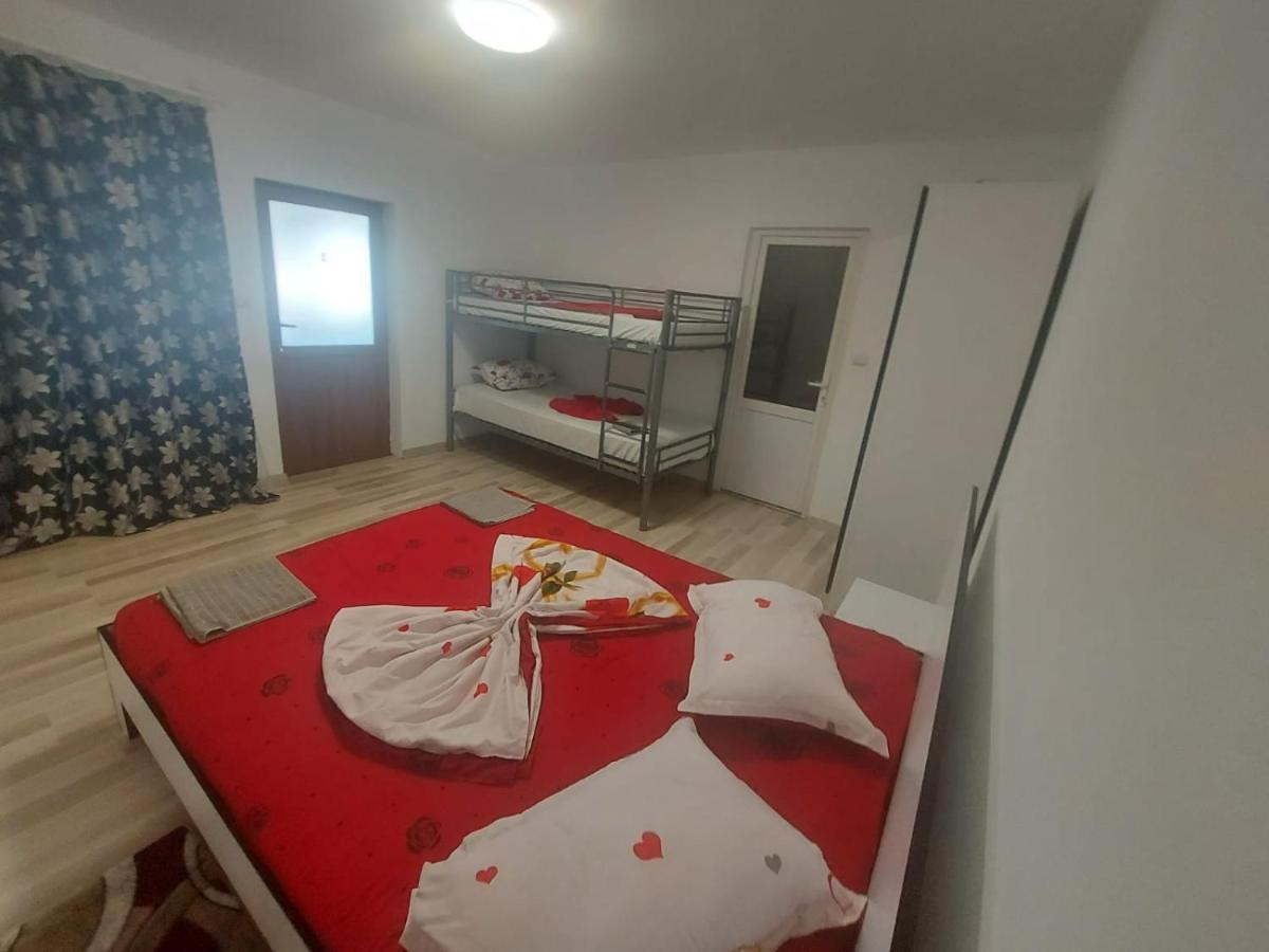 Casa De Vacanta Maga Dubova Ngoại thất bức ảnh