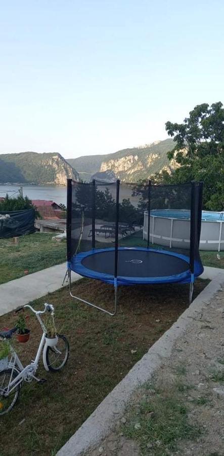 Casa De Vacanta Maga Dubova Ngoại thất bức ảnh