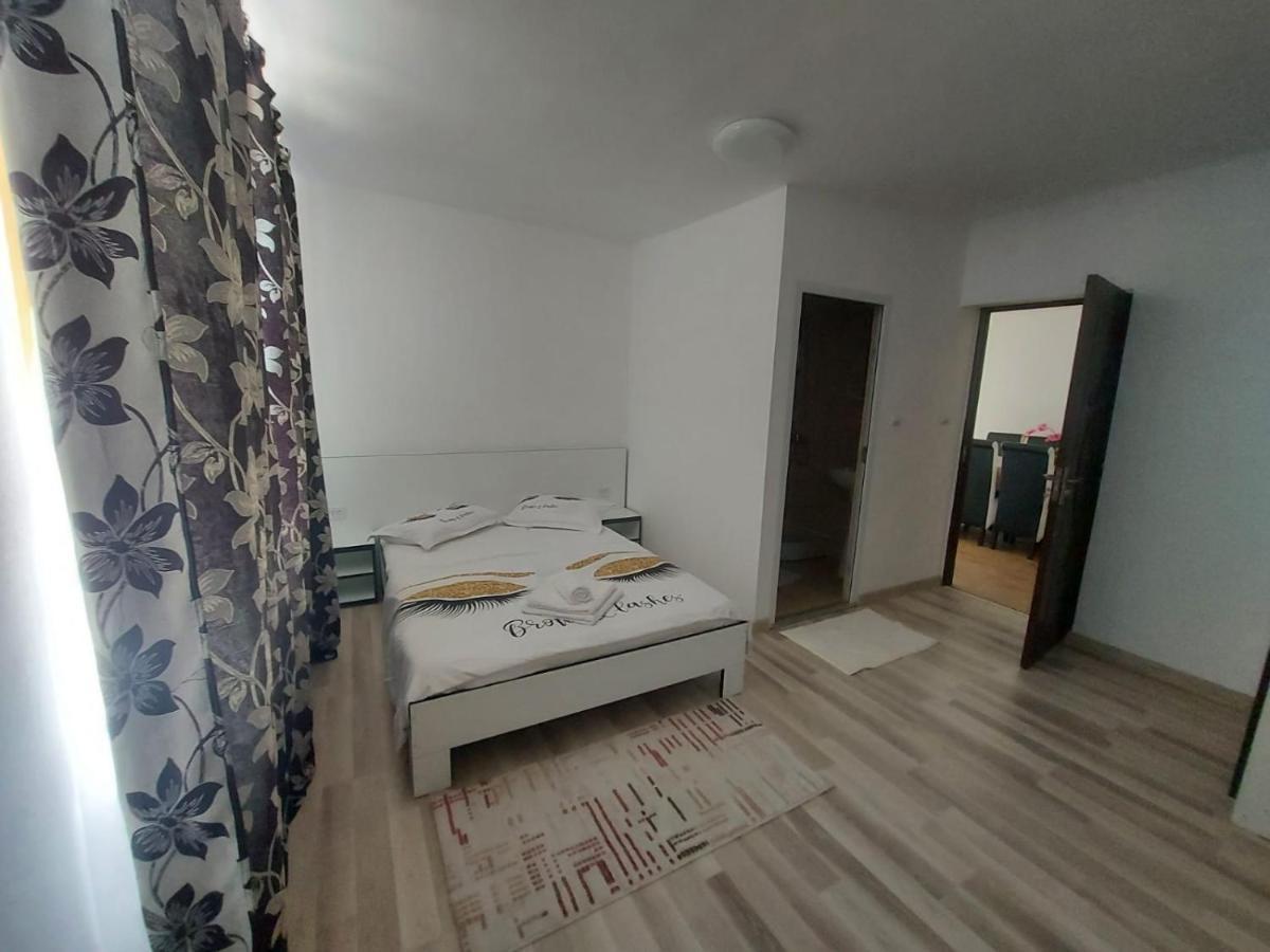 Casa De Vacanta Maga Dubova Ngoại thất bức ảnh